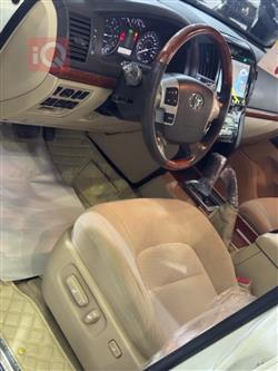 تۆیۆتا لاند کروزەر